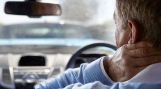 Consejos y ejercicios para evitar el dolor de espalda al conducir