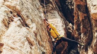 Factores de riesgo a las lesiones en la escalada Factores de riesgo a las lesiones en la escalada