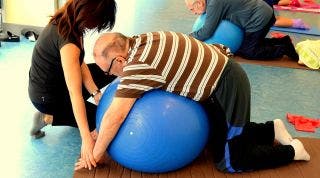 Programa de Fisioterapia Grupal en Adultos Mayores