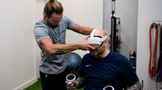 Beneficios que aporta la combinación de la realidad virtual y la estimulación cerebral no invasiva en la rehabilitación 