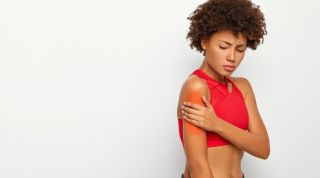 ¿Cómo las Tensiones Emocionales Pueden Provocar Dolor de Hombro?