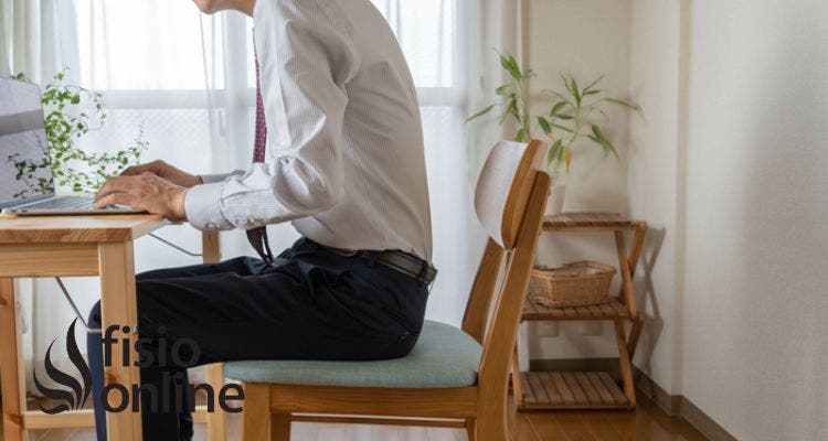 Posturas y Ergonomía: Cómo Evitar el Dolor de Espalda en el Trabajo
