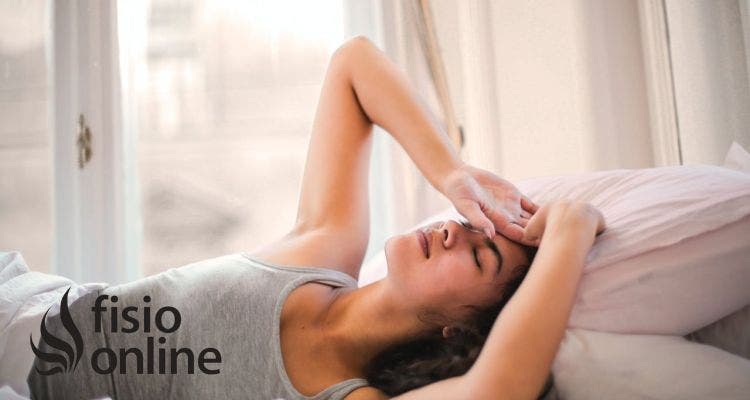 ¿Es normal tener vértigos solo al girar la cabeza en la cama?