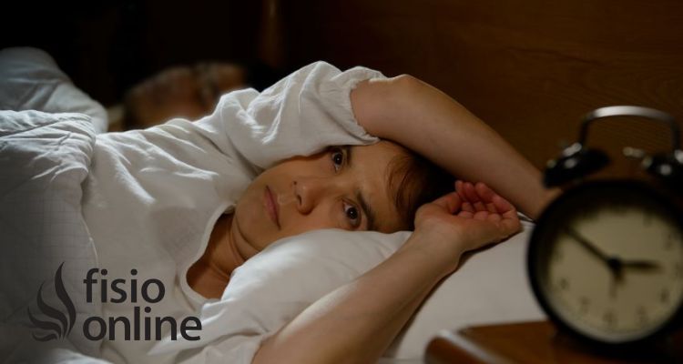 Me despierto varias veces por la noche y no sé por qué: claves para entender lo que está pasando