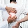 Dolor dorsal derecho: por qué se produce y cómo tratarlo desde Fiit Concept