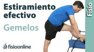 Estiramiento potente y eficaz para los gemelos