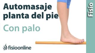 4.Auto - masaje del pie con palo de madera